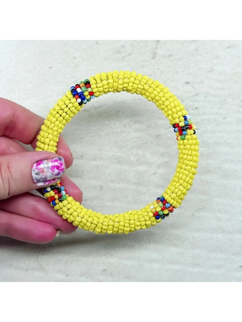 5352gc. Yellow Seed Bead Bangle Bracelet